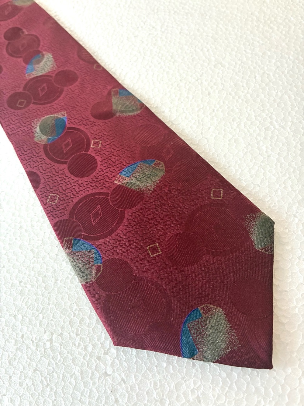 Lorenzo Made in Italy 100% Silk Burgundy Satin Patterned Tie